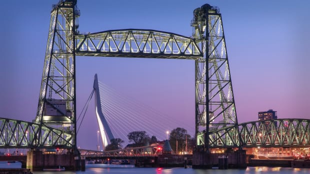 Koningshaven Bridge in Rotterdam Lead