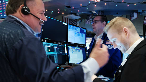 NYSE Traders Lead KL 120122