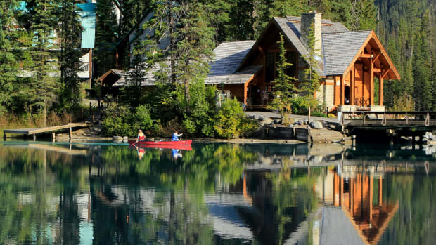 vacation cabin lake canoe sh
