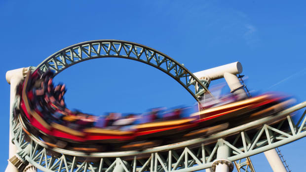 Six Flags Bids for Peer Theme-Park Operator Cedar Fair: Report